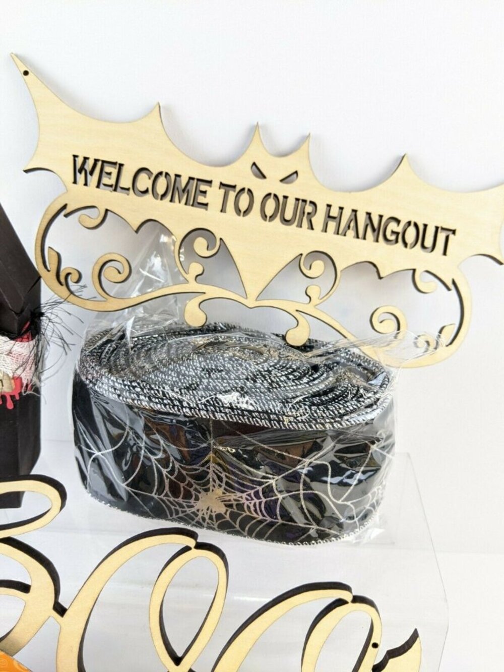 Halloween Wreath Ribbon 2.5x10 w/ 2 wood decor 2 cardboard decor Boo Banner New - Picture 2 of 10